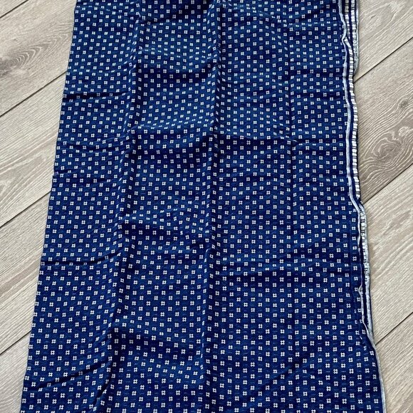 VINTAGE JAPANESE TEXTILE AIZOME INDIGO BLUE CROSSHATCH FABRIC - 40" X 38" - Picture 2 of 3